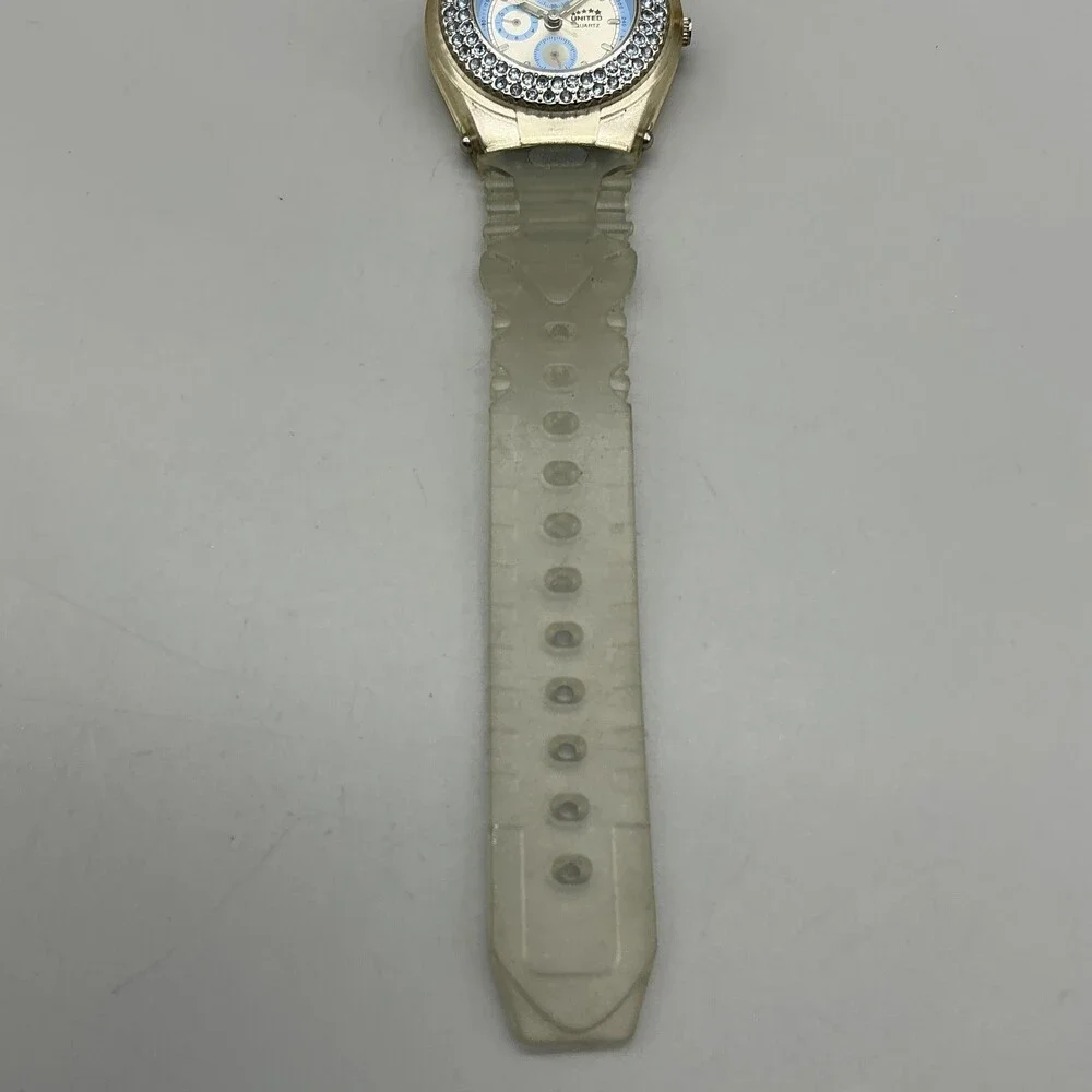 Vintage United Womens Watch 32mm Silver Blue Dial Gem Bezel Clear New Battery